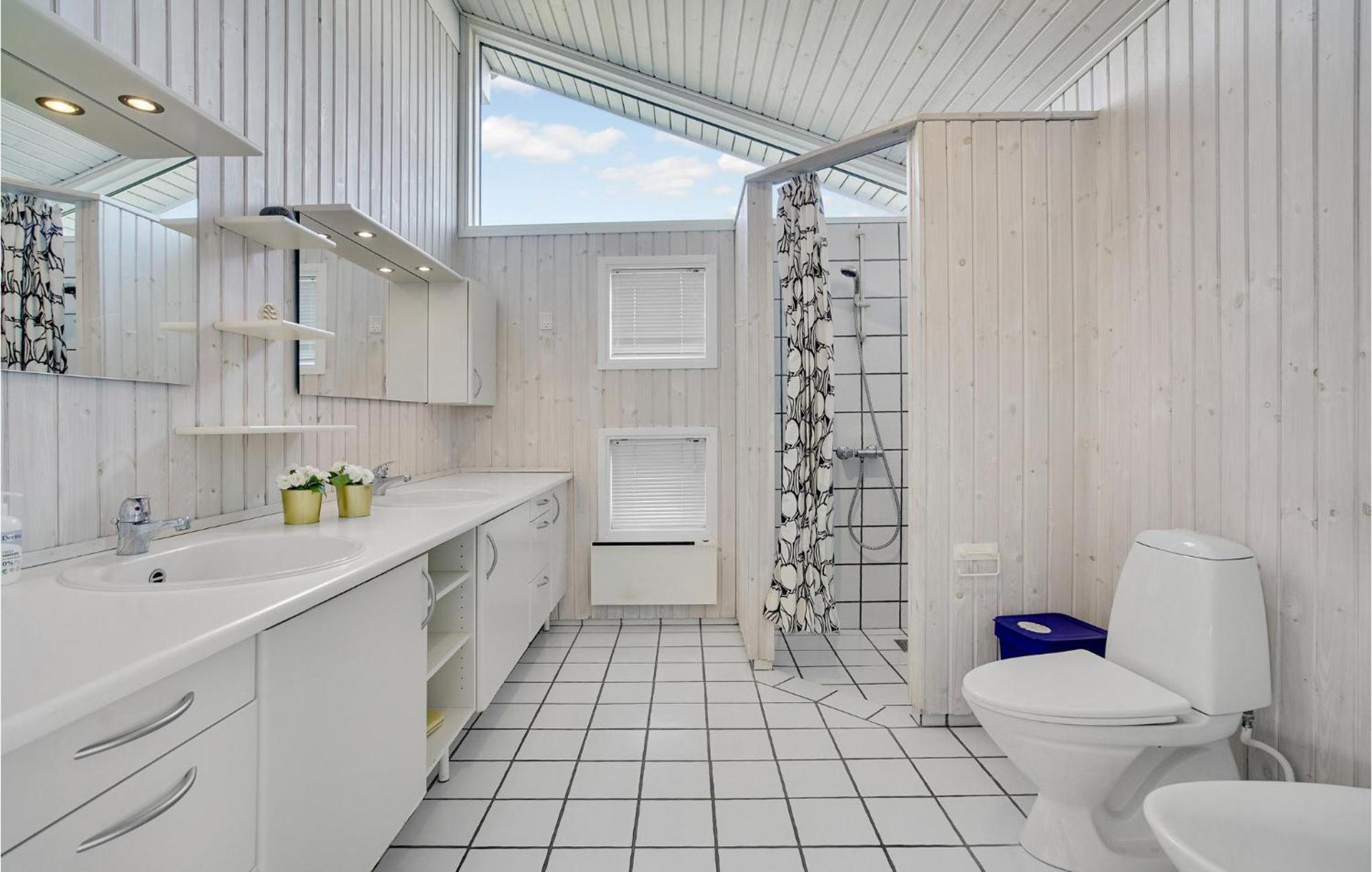 Awesome Home In Stroby With Wifi 외부 사진