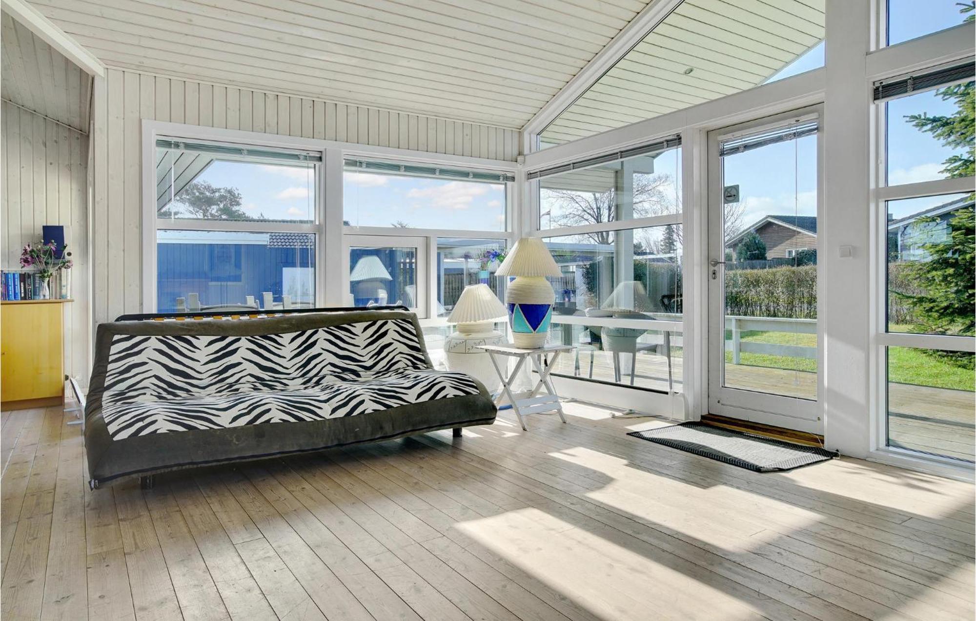 Awesome Home In Stroby With Wifi 외부 사진